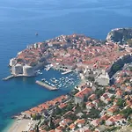 Old Town Port Apartments